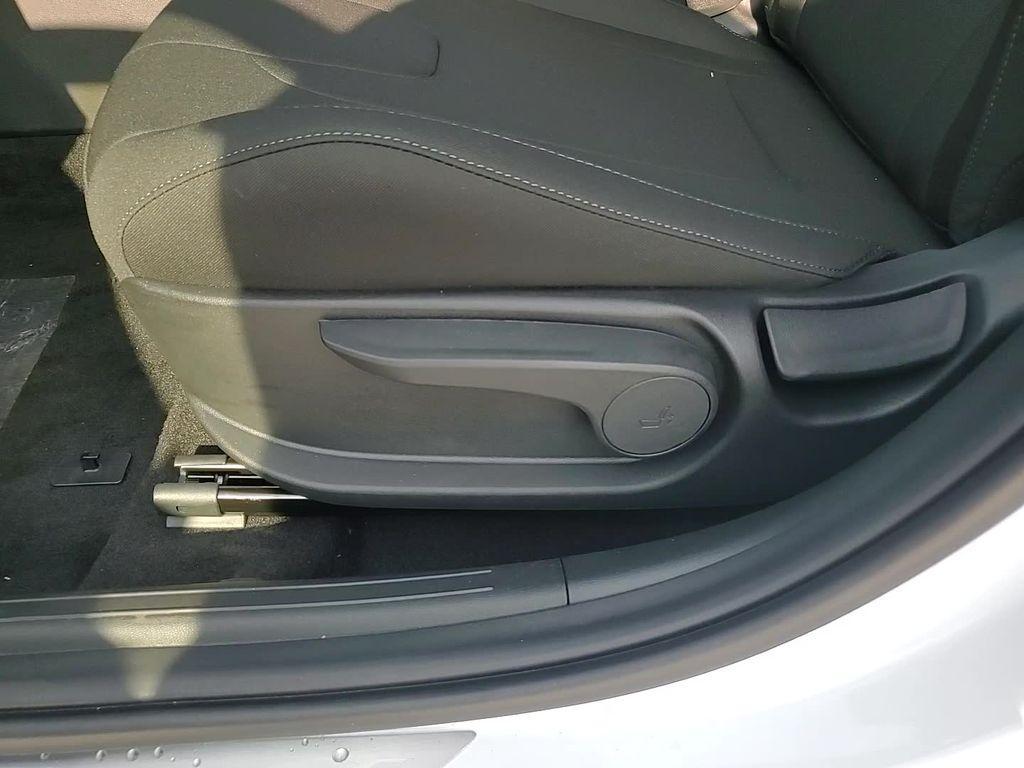 new 2025 Hyundai Elantra car, priced at $26,118