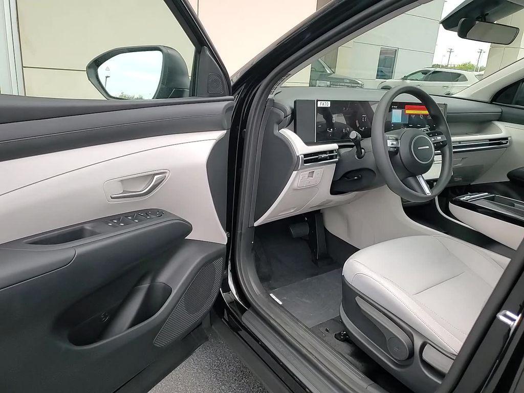 new 2026 Hyundai TUCSON Hybrid car, priced at $32,948