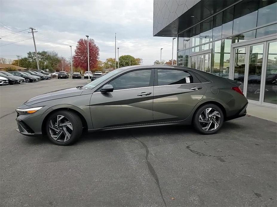 new 2025 Hyundai Elantra car, priced at $26,626