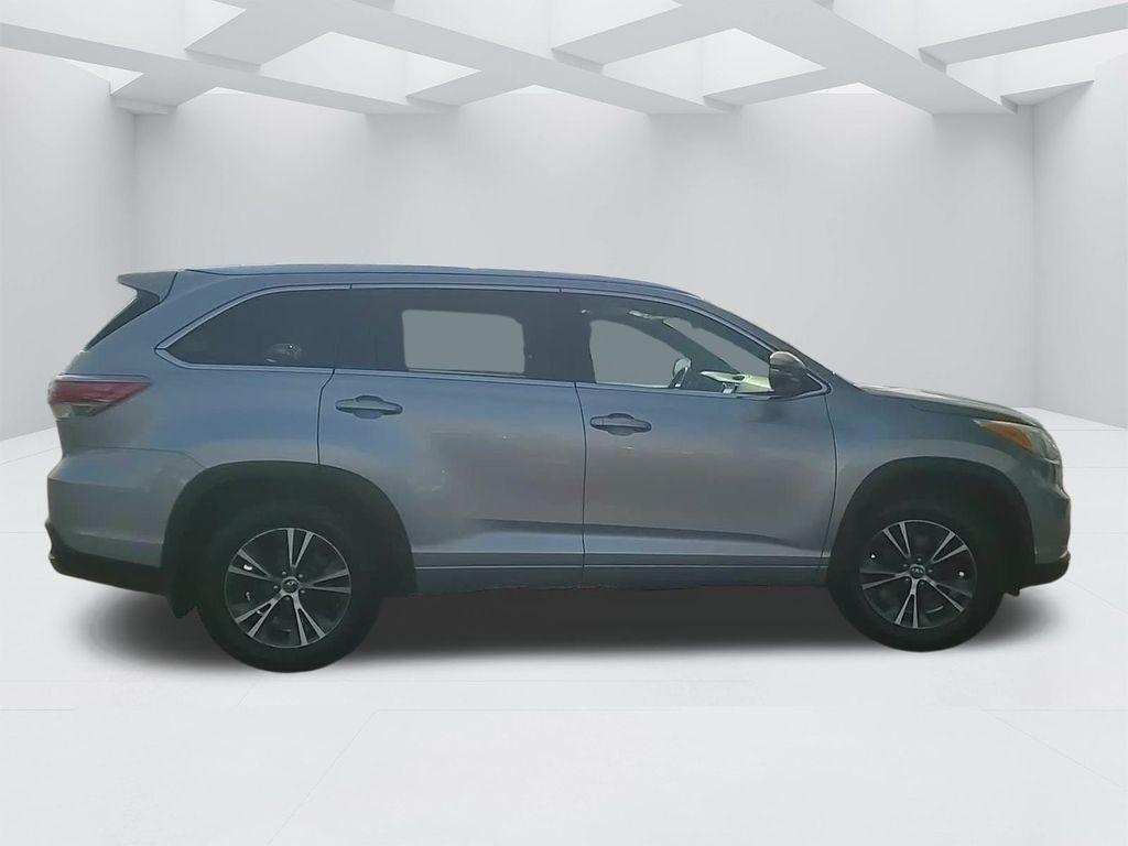 used 2016 Toyota Highlander car, priced at $20,700