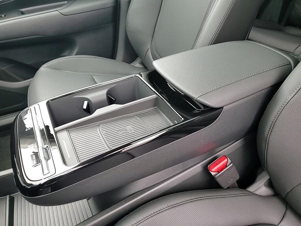 new 2025 Hyundai TUCSON Hybrid car, priced at $37,101