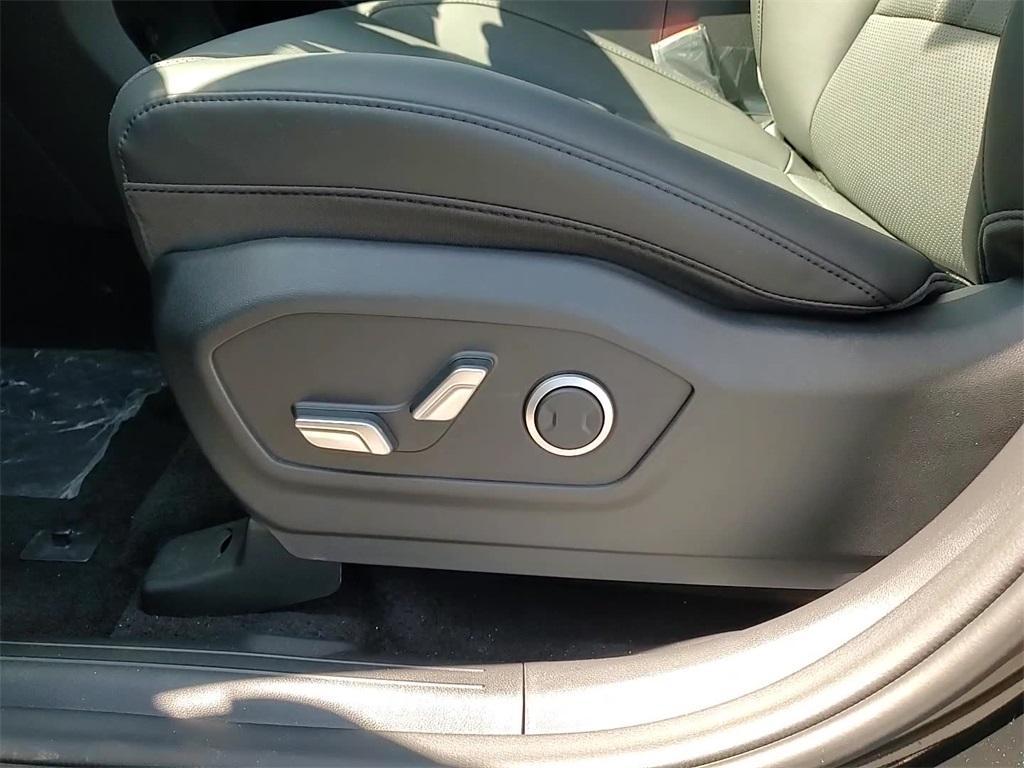 new 2025 Hyundai Santa Fe car, priced at $37,913