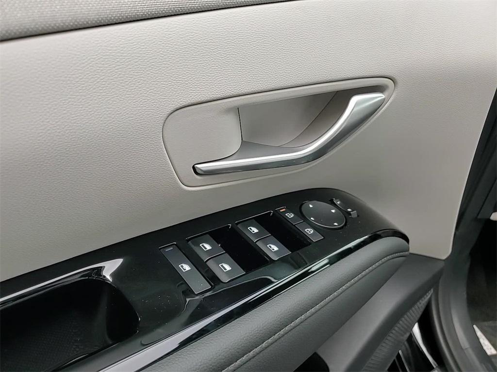 new 2025 Hyundai TUCSON Hybrid car, priced at $41,415