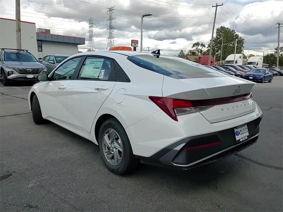 new 2025 Hyundai Elantra car, priced at $23,686