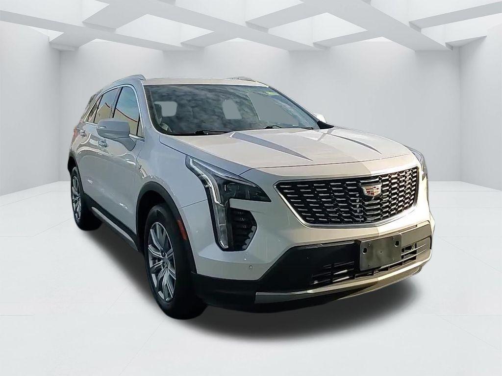 used 2022 Cadillac XT4 car, priced at $32,700