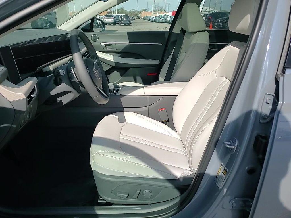used 2024 Hyundai Sonata Hybrid car, priced at $33,400