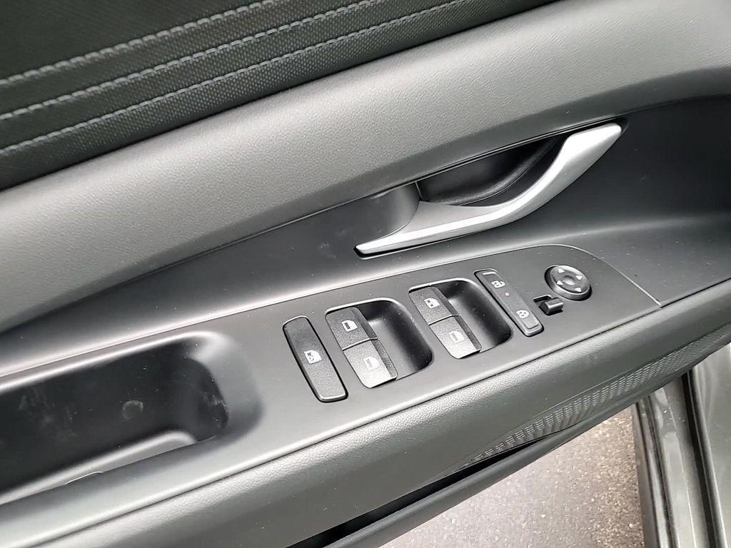 new 2025 Hyundai ELANTRA HEV car, priced at $26,761