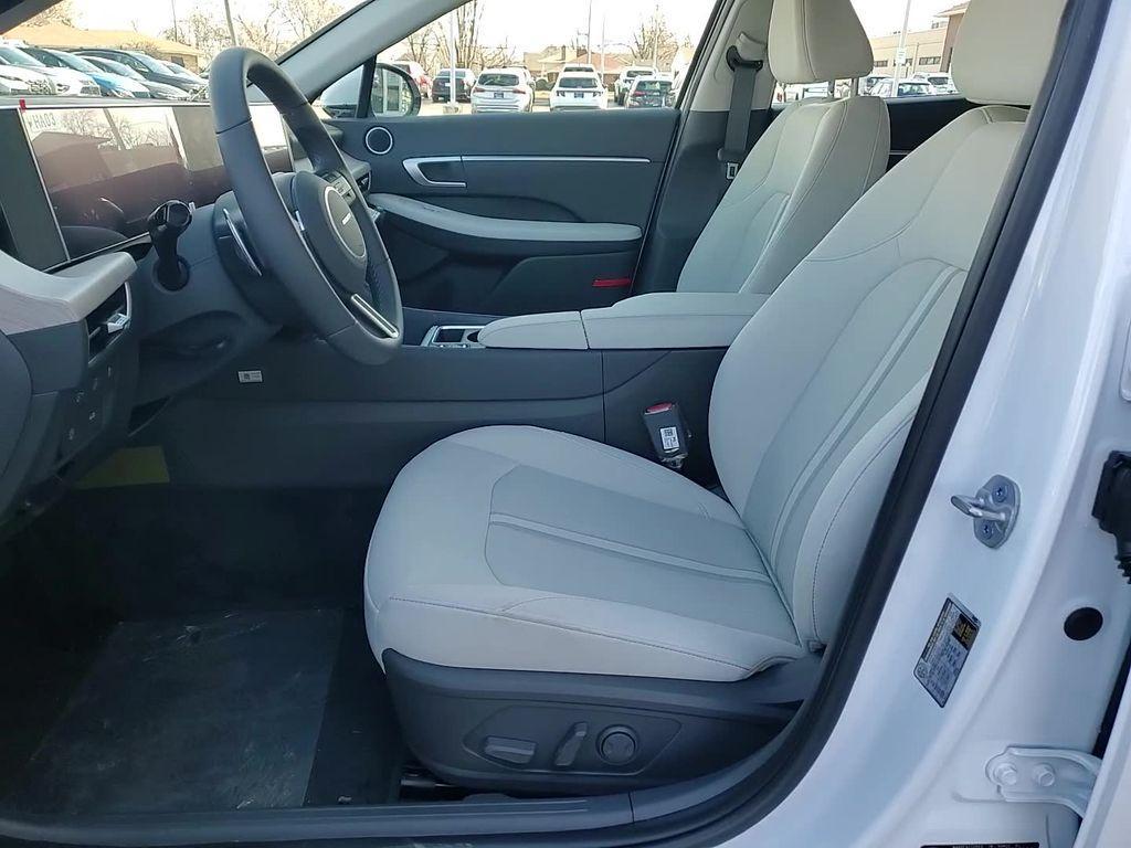 new 2025 Hyundai Sonata Hybrid car, priced at $30,902