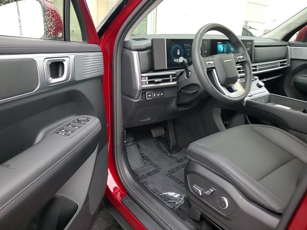 used 2025 Hyundai Santa Fe car, priced at $32,400