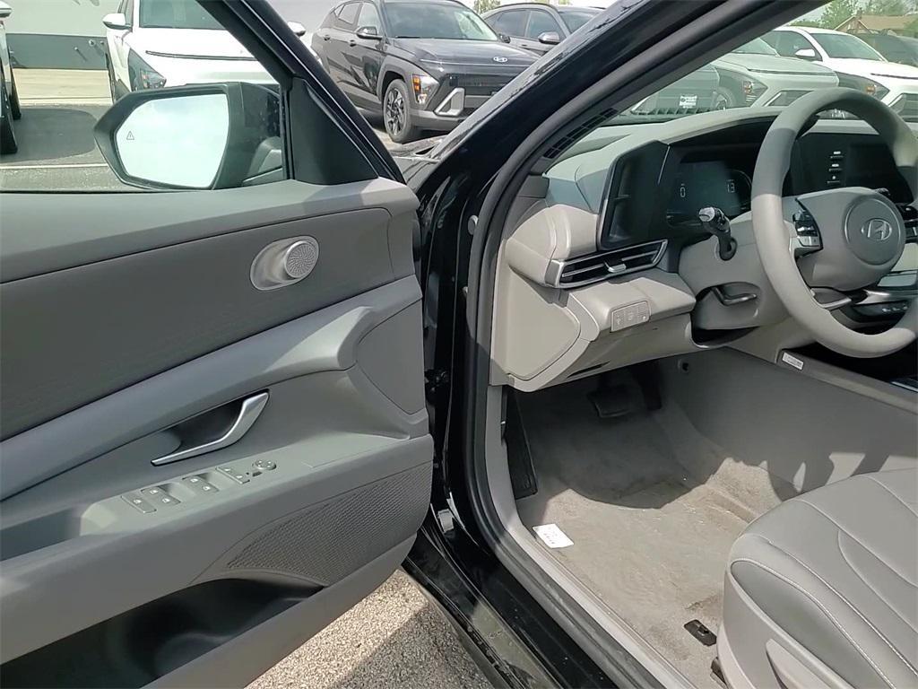 new 2025 Hyundai ELANTRA HEV car, priced at $25,289