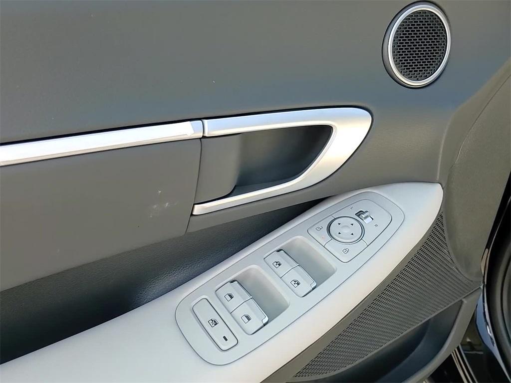 new 2025 Hyundai Sonata Hybrid car, priced at $31,787