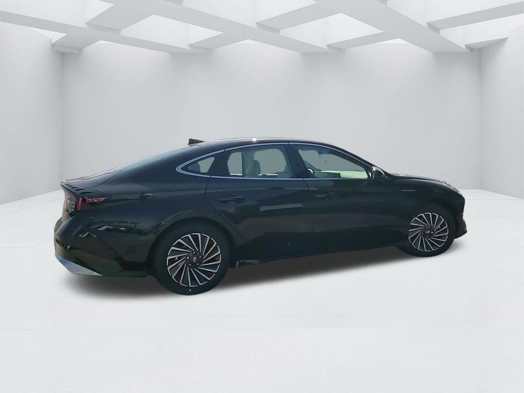 new 2025 Hyundai Sonata Hybrid car, priced at $31,037