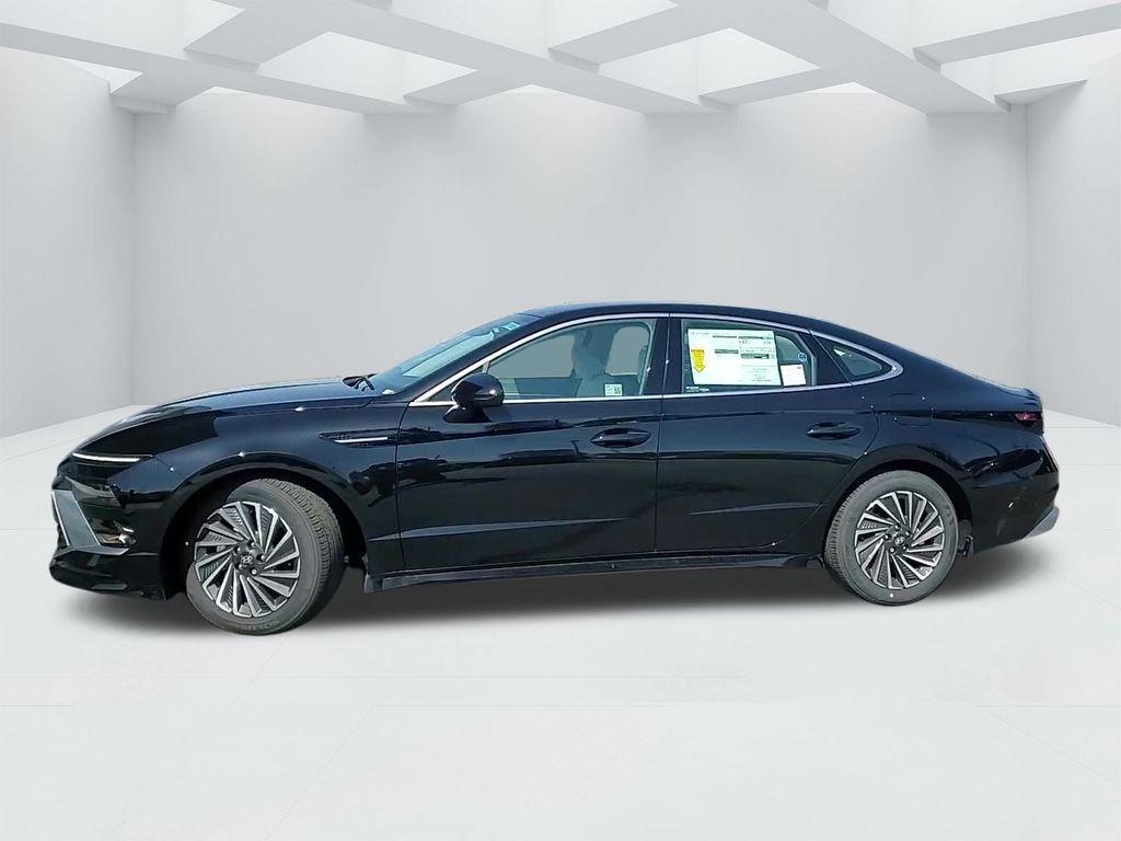 new 2025 Hyundai Sonata Hybrid car, priced at $31,037