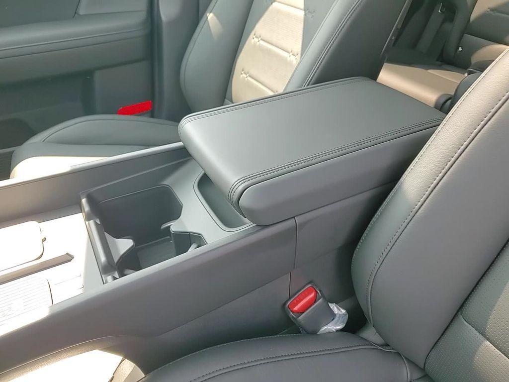 new 2025 Hyundai SANTA FE HEV car, priced at $47,101