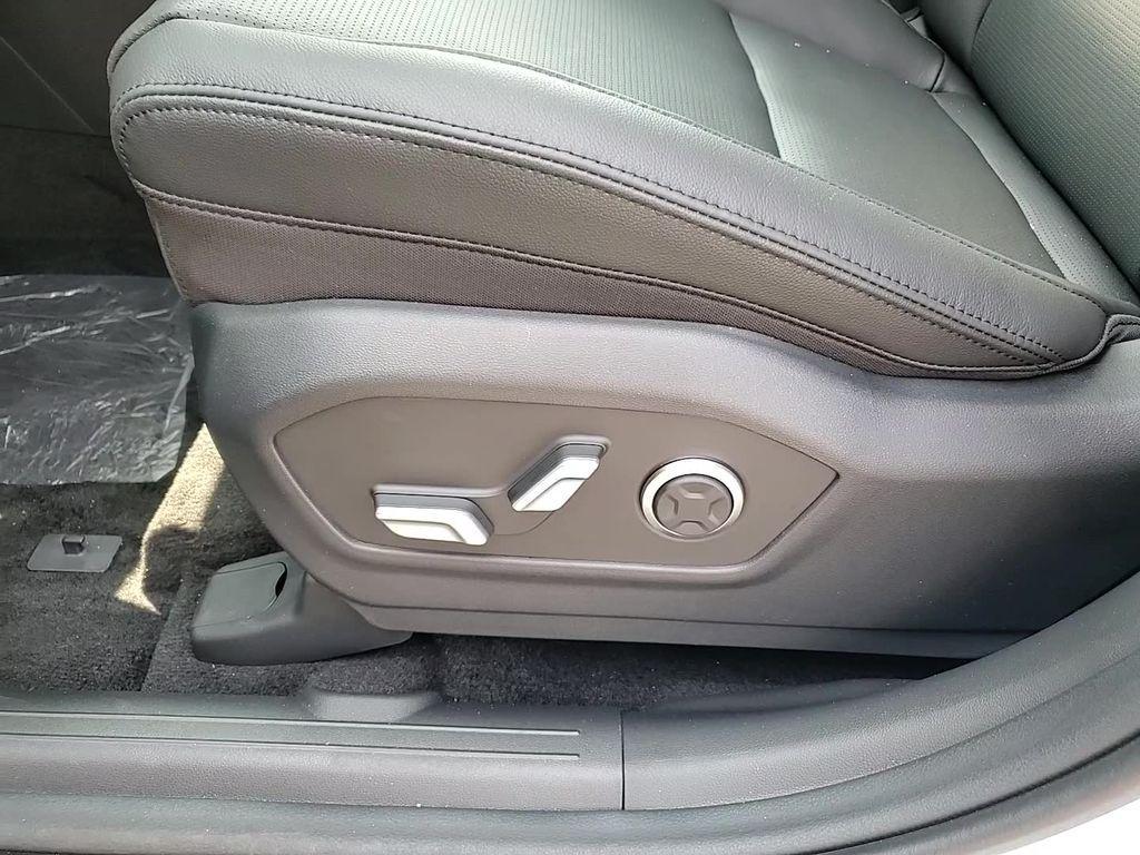 new 2025 Hyundai SANTA FE HEV car, priced at $47,101