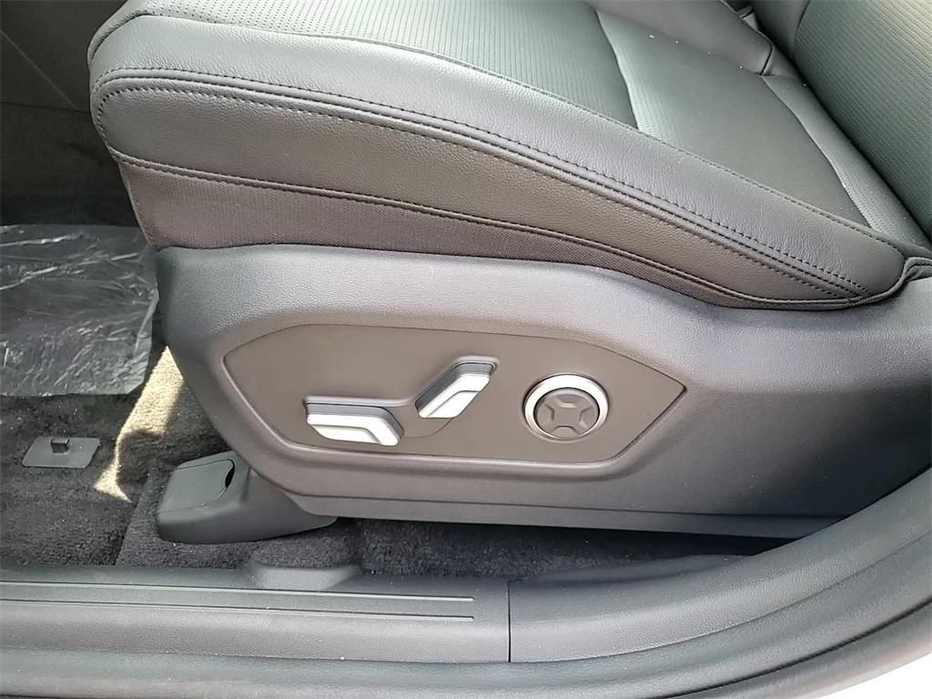 new 2025 Hyundai SANTA FE HEV car, priced at $46,901