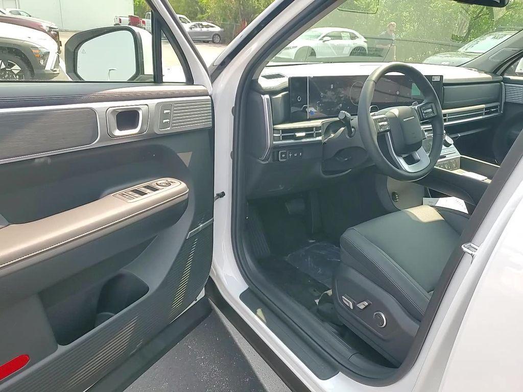 new 2025 Hyundai SANTA FE HEV car, priced at $47,101