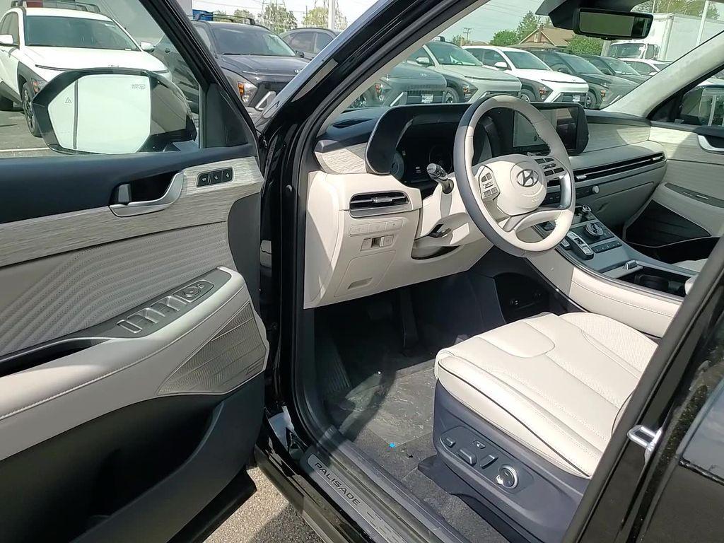 new 2025 Hyundai Palisade car, priced at $53,714