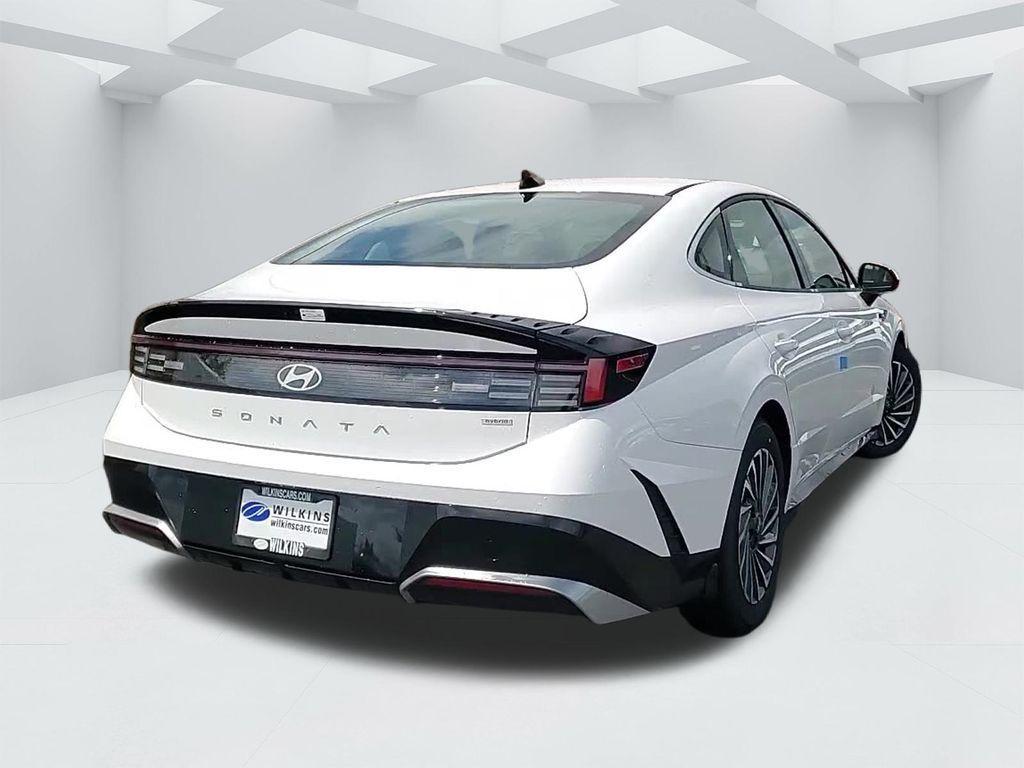 new 2025 Hyundai Sonata Hybrid car, priced at $31,682