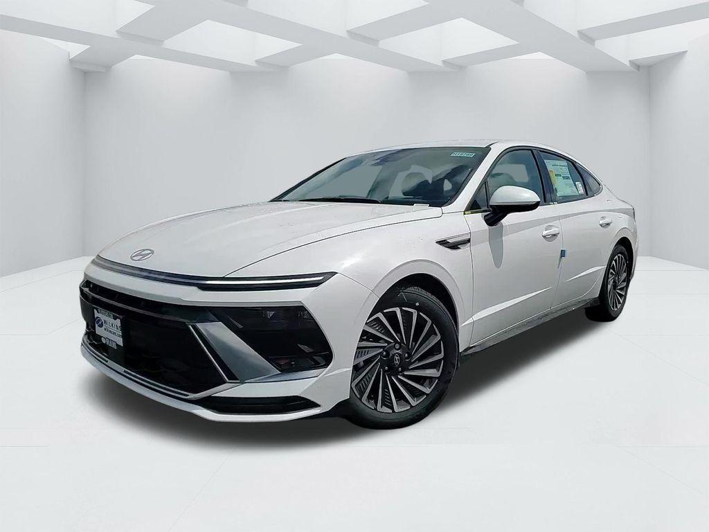 new 2025 Hyundai Sonata Hybrid car, priced at $33,182
