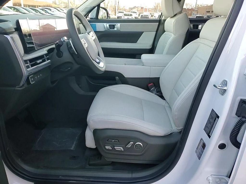 new 2025 Hyundai Santa Fe car, priced at $47,316