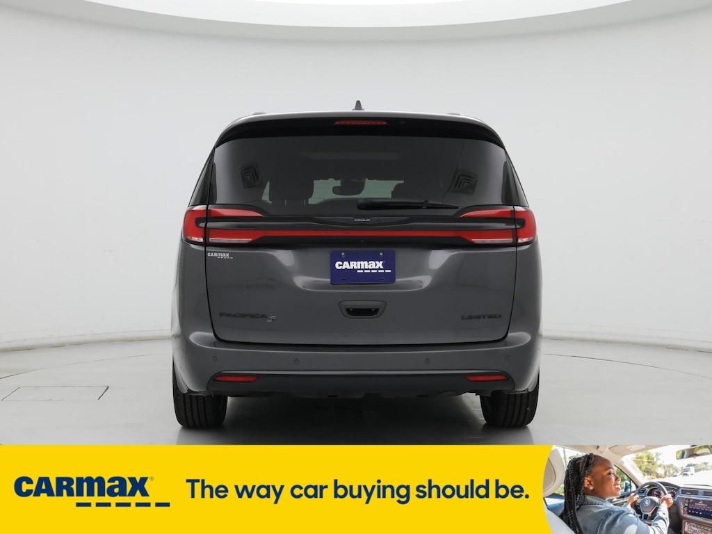 used 2022 Chrysler Pacifica car, priced at $34,998