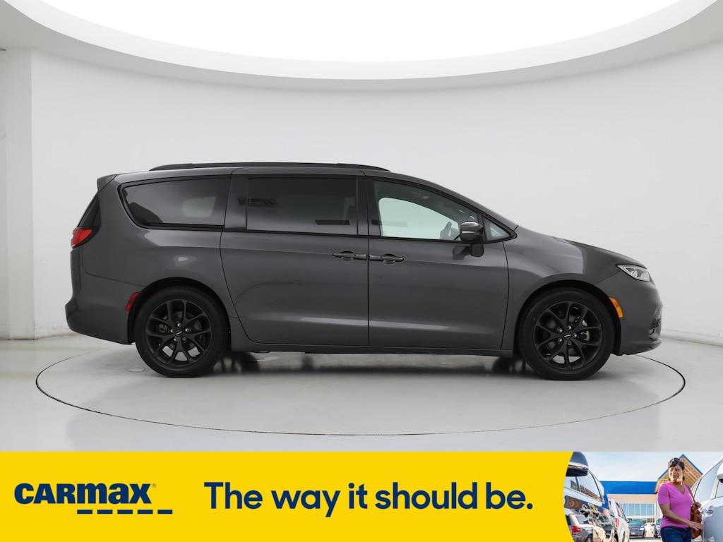 used 2022 Chrysler Pacifica car, priced at $34,998