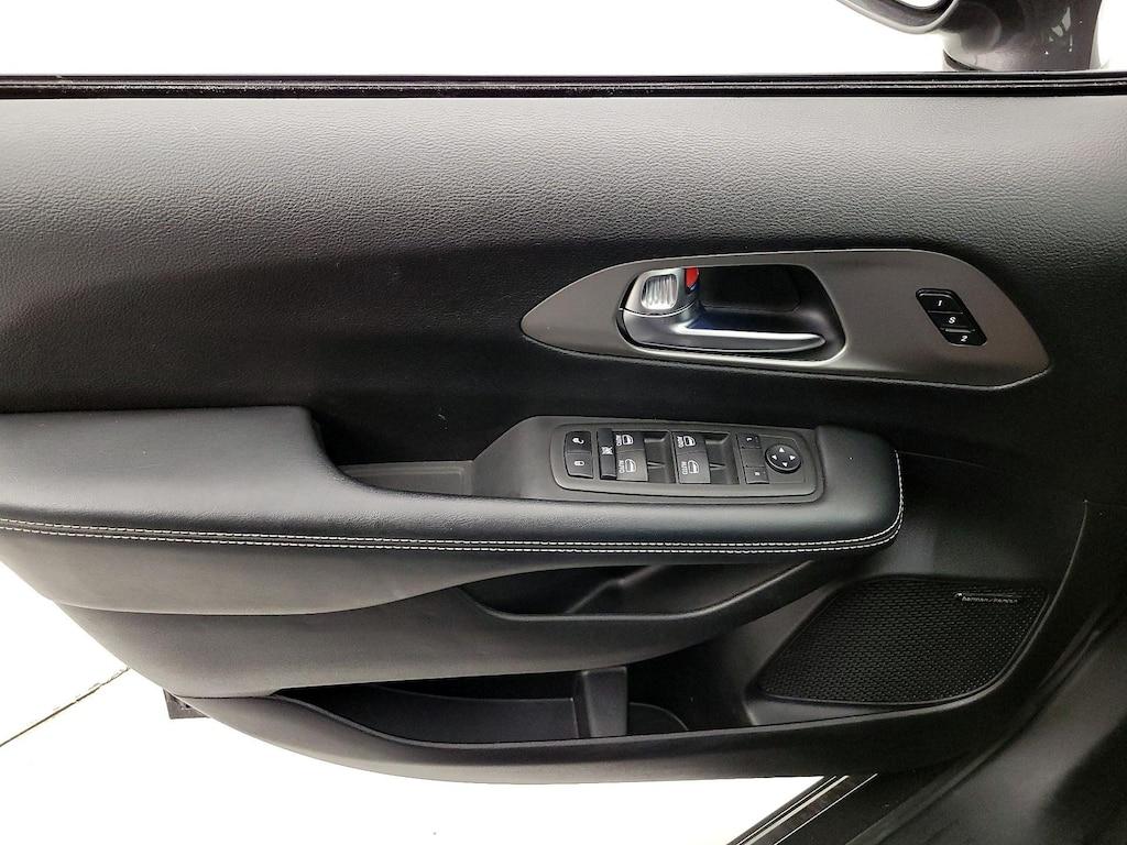 used 2022 Chrysler Pacifica car, priced at $34,998