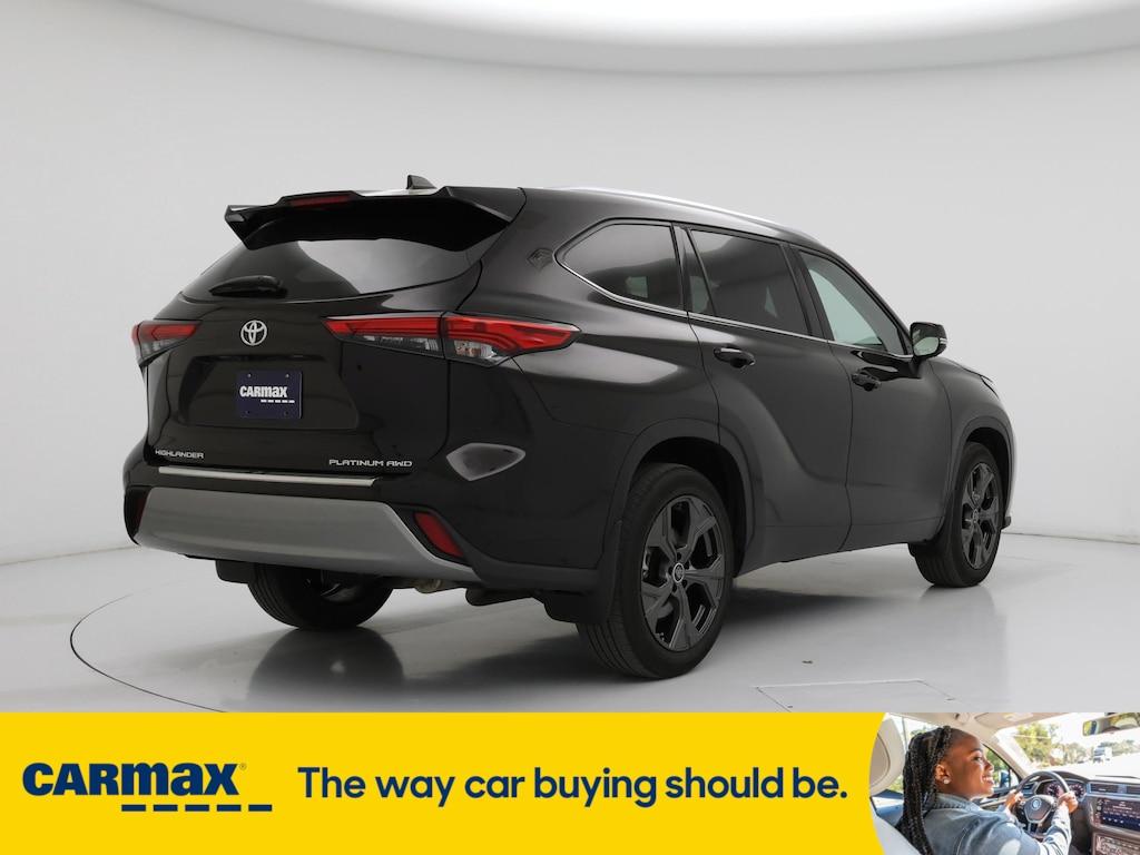 used 2022 Toyota Highlander car, priced at $44,998