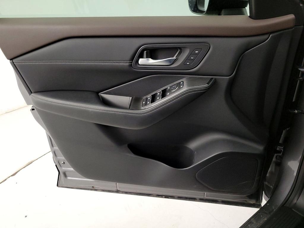 used 2023 Nissan Rogue car, priced at $27,998