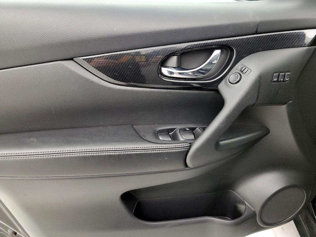 used 2019 Nissan Rogue car, priced at $19,998