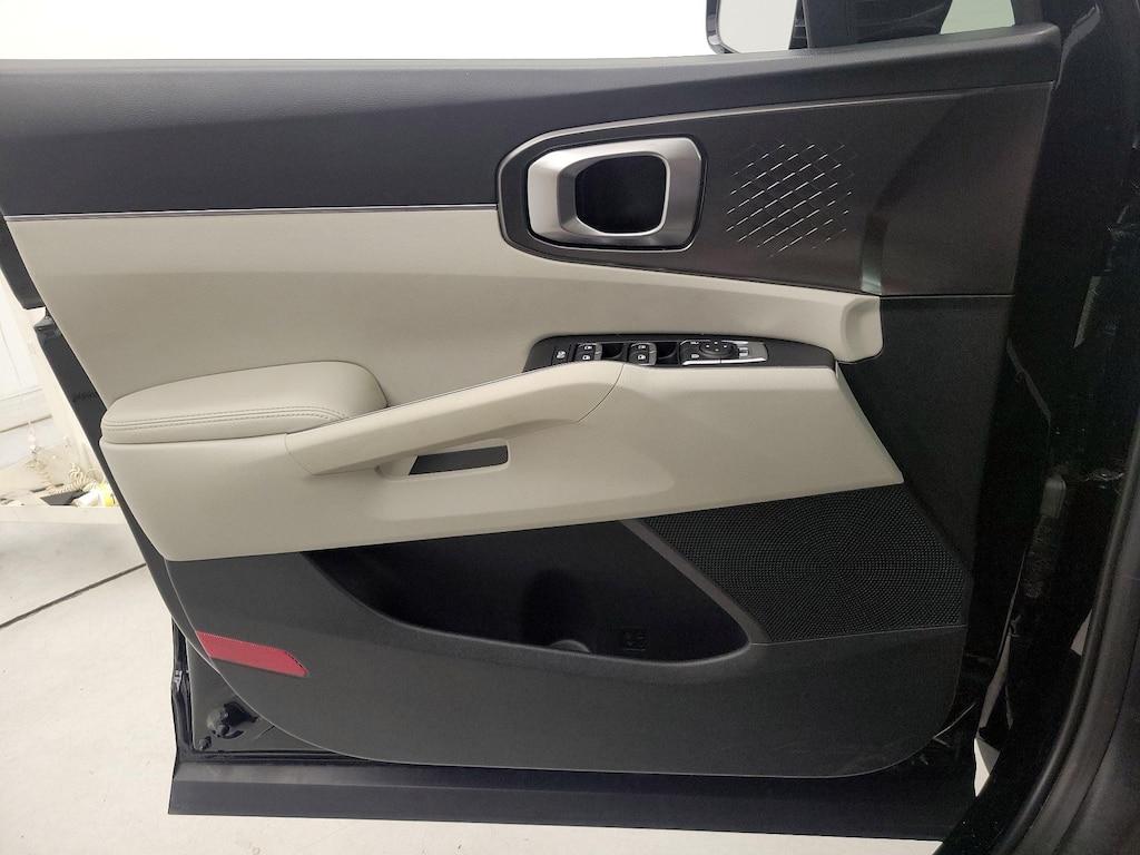 used 2023 Kia Sorento Hybrid car, priced at $32,998