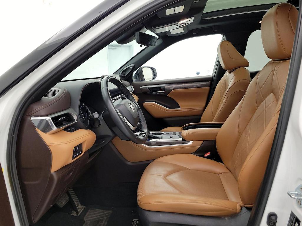 used 2022 Toyota Highlander car, priced at $44,998