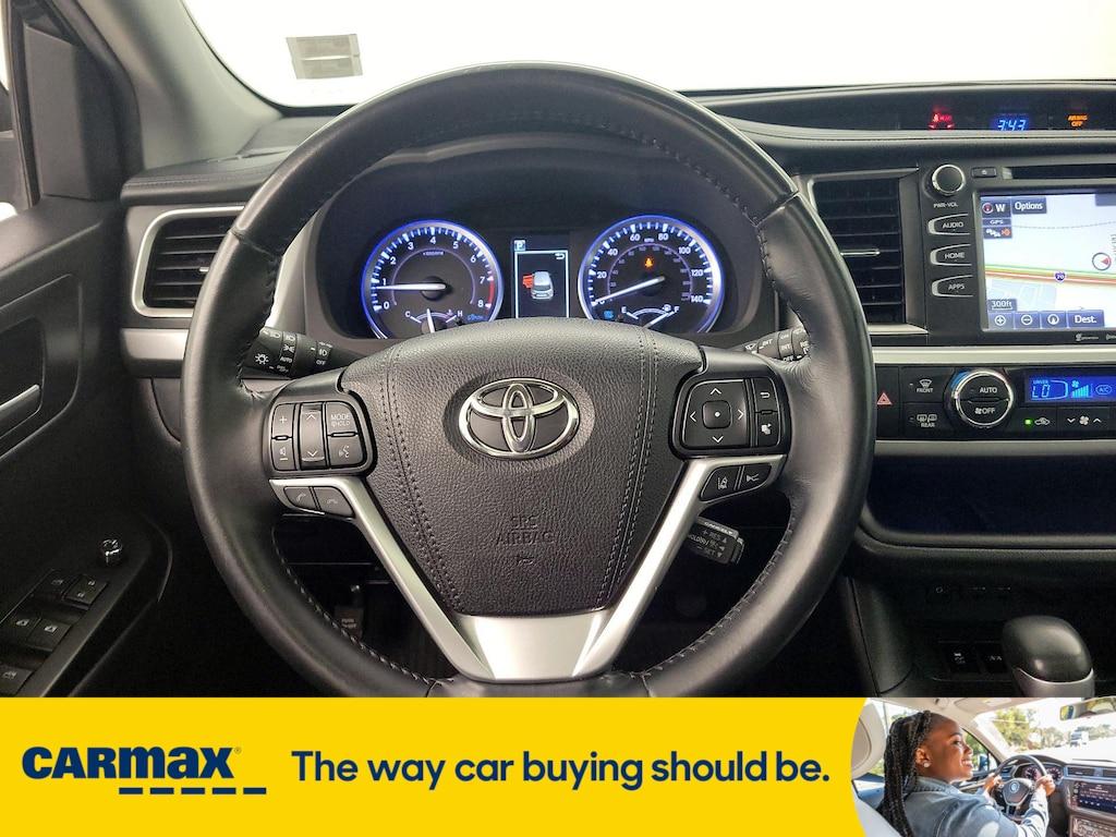 used 2019 Toyota Highlander car, priced at $26,998