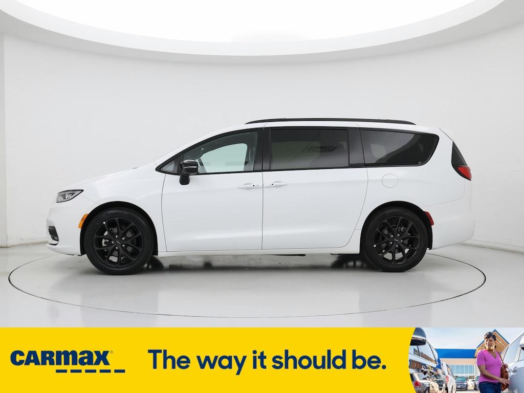 used 2024 Chrysler Pacifica car, priced at $38,998
