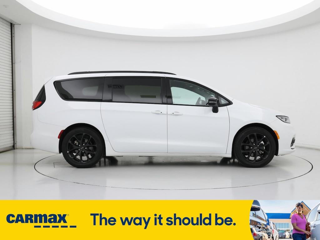 used 2024 Chrysler Pacifica car, priced at $38,998