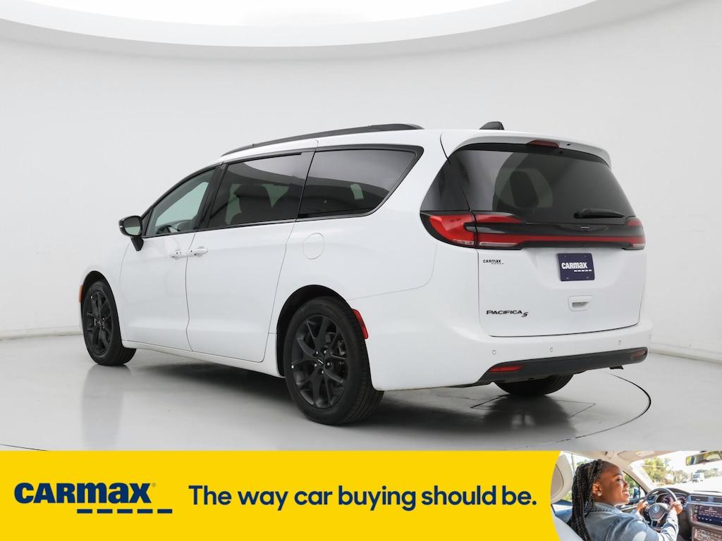 used 2024 Chrysler Pacifica car, priced at $38,998