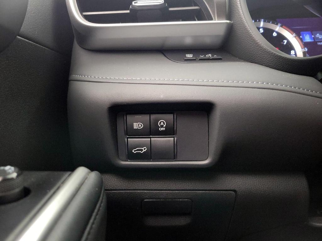 used 2024 Toyota Highlander car, priced at $35,998