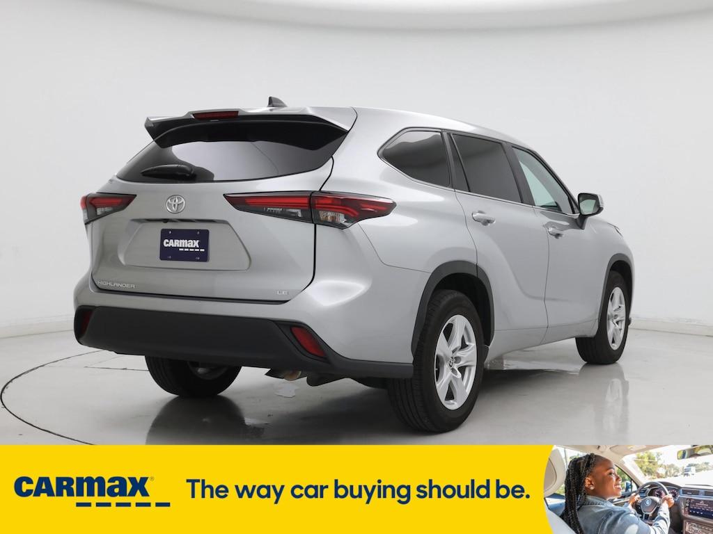 used 2024 Toyota Highlander car, priced at $35,998