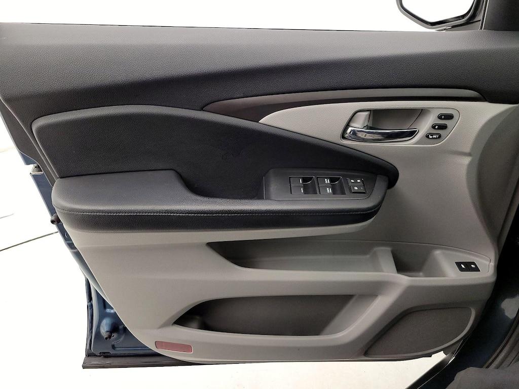 used 2019 Honda Pilot car, priced at $27,998