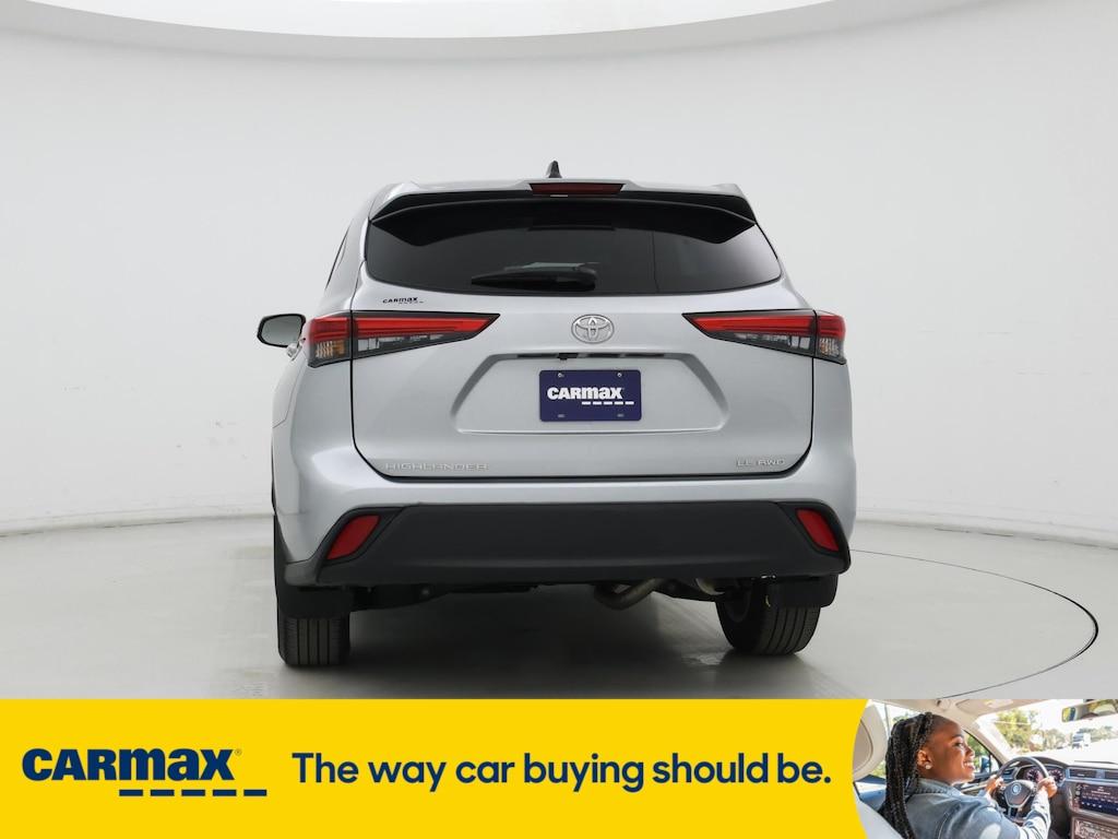 used 2023 Toyota Highlander car, priced at $34,998