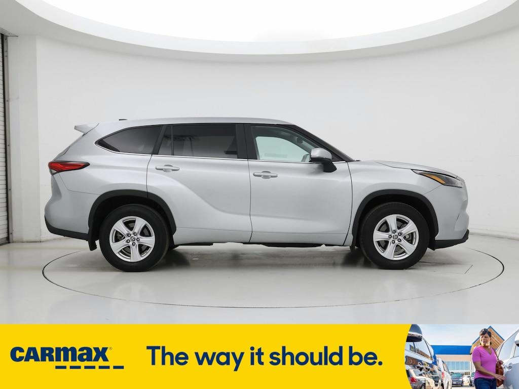 used 2023 Toyota Highlander car, priced at $34,998