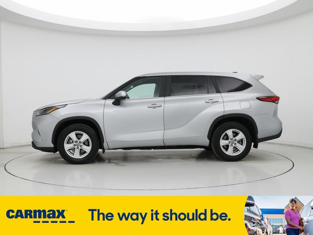 used 2023 Toyota Highlander car, priced at $34,998