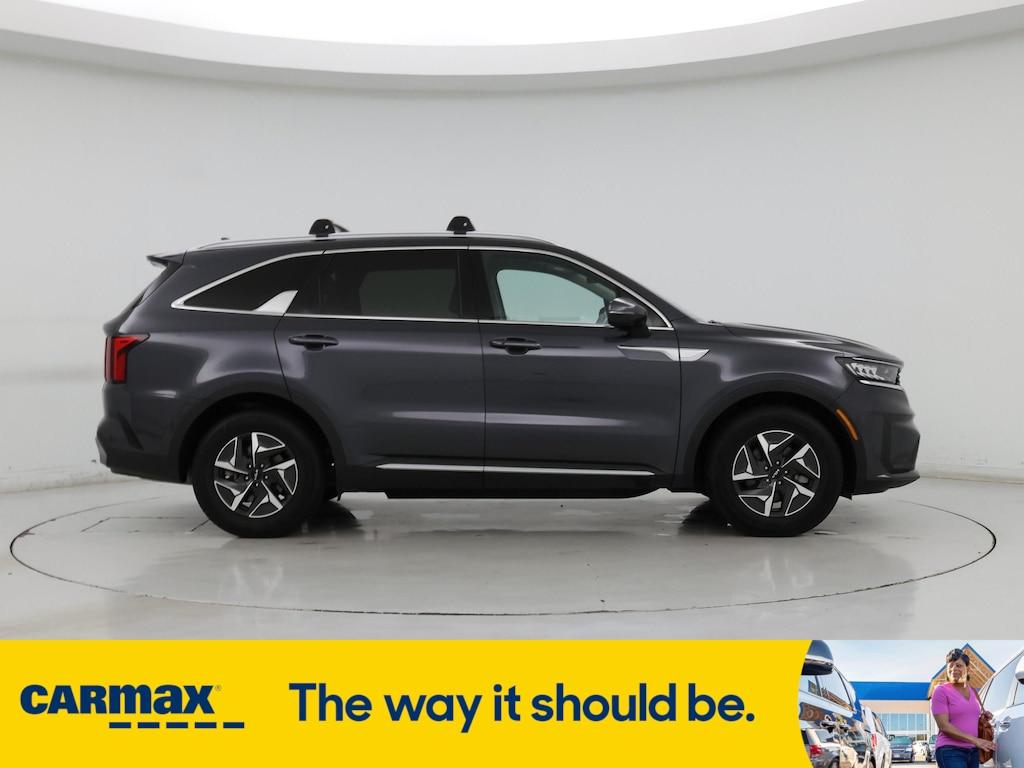 used 2022 Kia Sorento Hybrid car, priced at $26,998