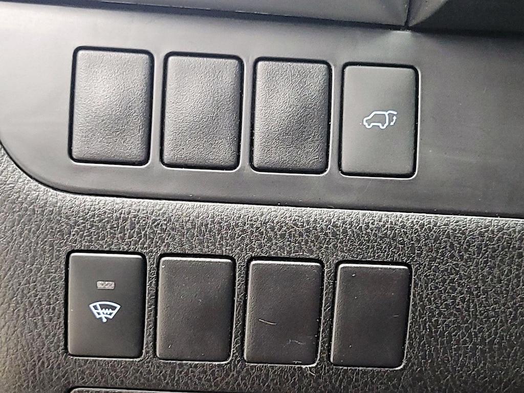 used 2016 Toyota Highlander car, priced at $24,998