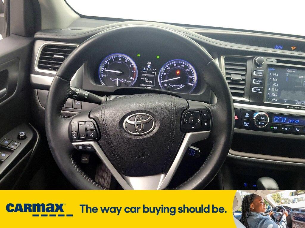used 2016 Toyota Highlander car, priced at $24,998
