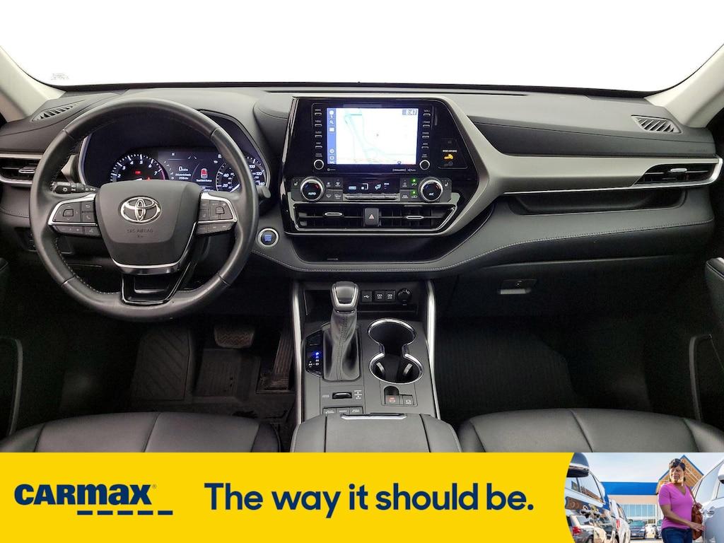 used 2021 Toyota Highlander car, priced at $35,998