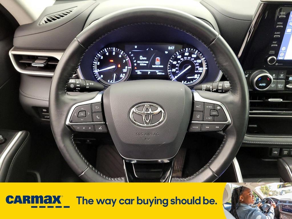 used 2021 Toyota Highlander car, priced at $35,998