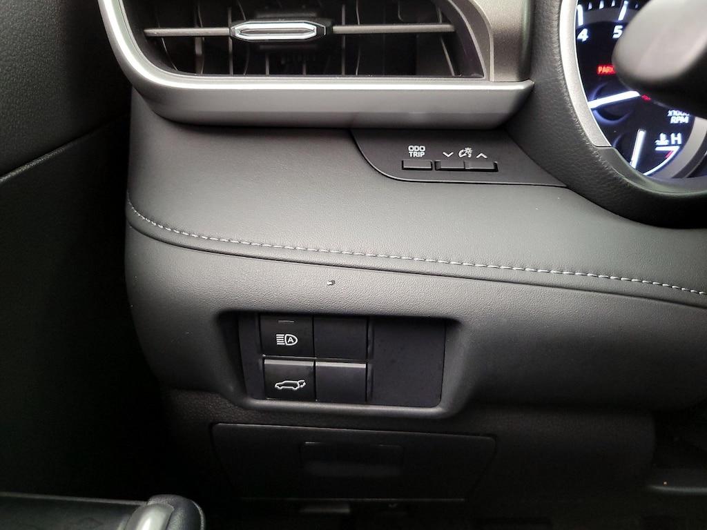 used 2021 Toyota Highlander car, priced at $35,998