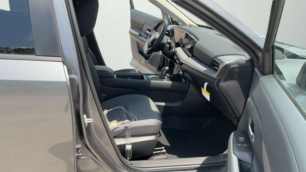 new 2025 Nissan Kicks car, priced at $23,529